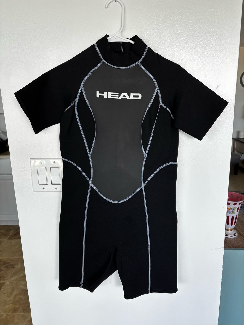 HEAD Black Short-Sleeve Shorty Wetsuit with Grey Seams